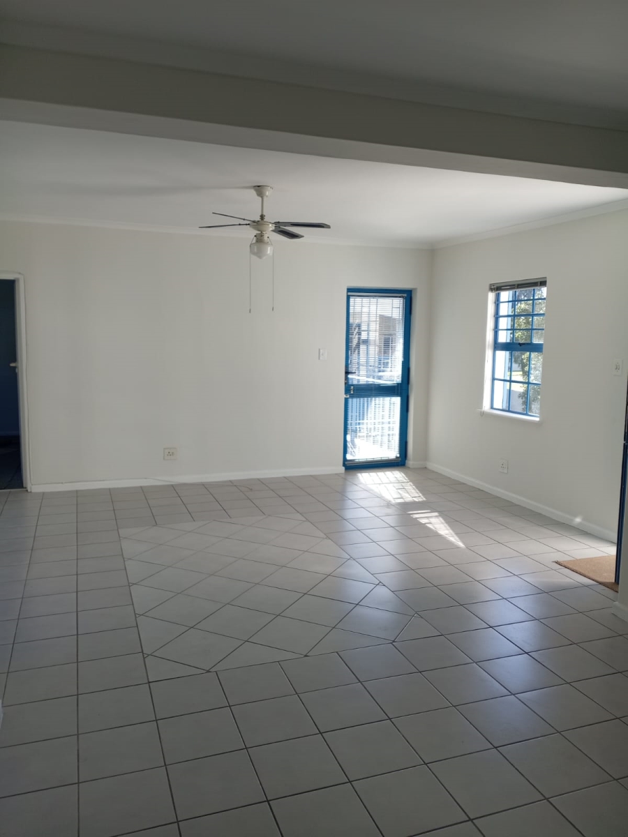 To Let 2 Bedroom Property for Rent in Dobson Western Cape